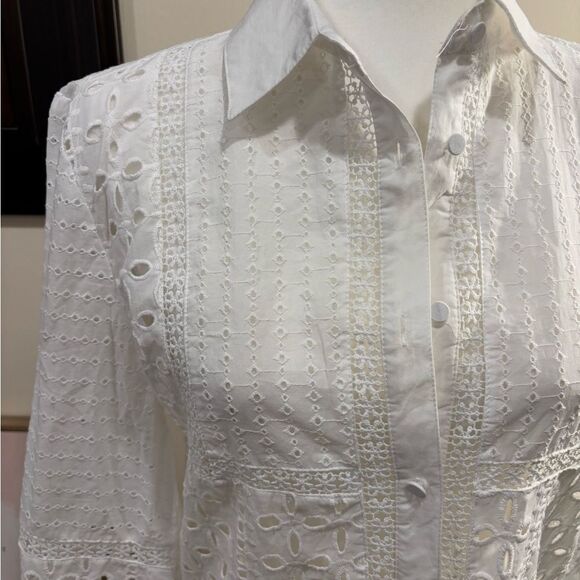 NWT. Adiva size women’s small. Eyelet lace button-up shirt. - Picture 2 of 5